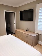 Colonial Hotel & Suites