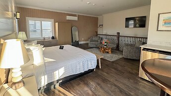 Colonial Hotel & Suites