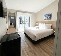 Colonial Hotel & Suites