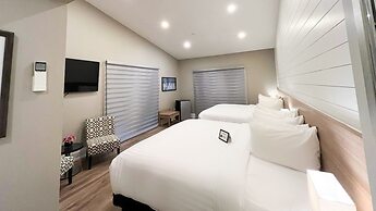 Colonial Hotel & Suites