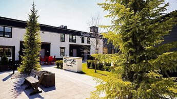 Colonial Hotel & Suites