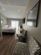 Colonial Hotel & Suites