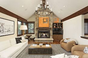 Fox Crossing Luxury Home