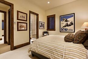 Fox Crossing Luxury Home