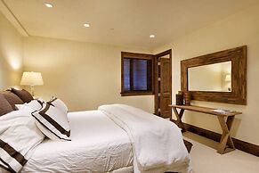 Fox Crossing Luxury Home