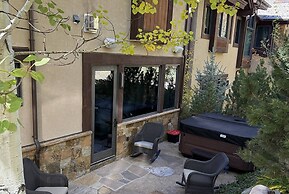 Fox Crossing Luxury Home