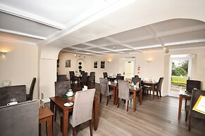 Lovelady Shield Hotel