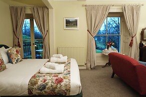 Lovelady Shield Hotel