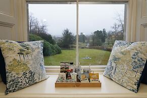 Lovelady Shield Hotel