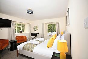 Lovelady Shield Hotel