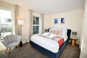 Lovelady Shield Hotel