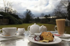 Lovelady Shield Hotel