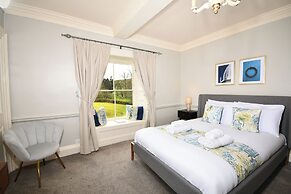 Lovelady Shield Hotel