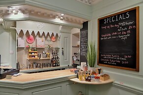 Lovelady Shield Hotel