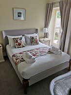 Lovelady Shield Hotel