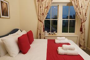 Lovelady Shield Hotel