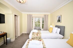 Lovelady Shield Hotel