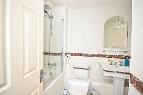 Lovelady Shield Hotel