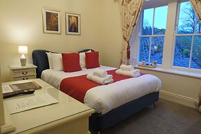 Lovelady Shield Hotel