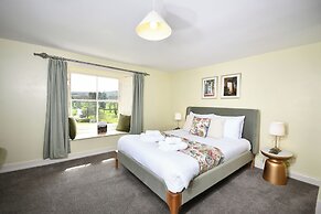Lovelady Shield Hotel