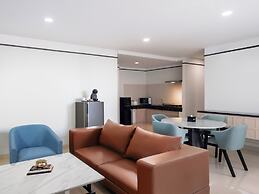 The Reiz Suites, Artotel Curated
