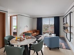 The Reiz Suites, Artotel Curated