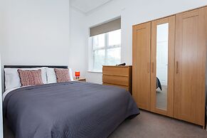 5 Bed House near Manchester