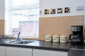 5 Bed House near Manchester