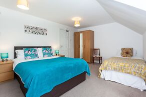 5 Bed House near Manchester