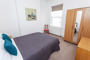 5 Bed House near Manchester