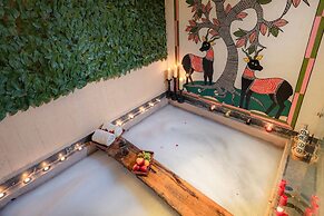 Moustache Panarpani Retreat Pachmarhi