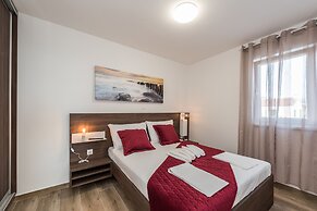 Pool Apartments Banta B