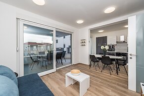 Pool Apartments Banta B