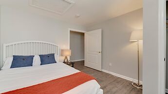 Beautiful 3br/3ba Colonial House by Cozysuites