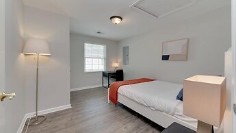 Beautiful 3br/3ba Colonial House by Cozysuites