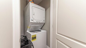 Beautiful 3br/3ba Colonial House by Cozysuites