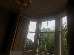 Luxurious 3-bed Apartment in Conservation Area