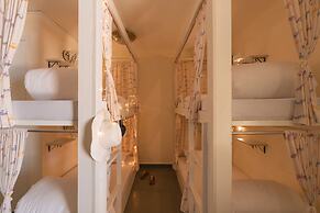 Moustache Goa Luxuria - Hostel