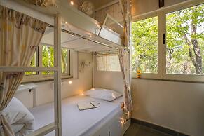 Moustache Goa Luxuria - Hostel