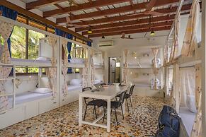 Moustache Goa Luxuria - Hostel