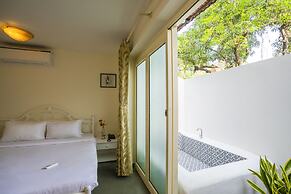 Moustache Goa Luxuria - Hostel