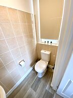 Spacious Two Bed Apartment in Poole