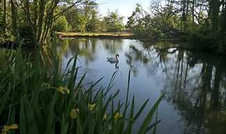 Spacious Two Bed Apartment in Poole