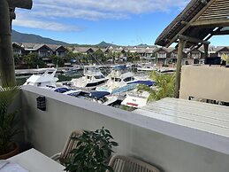 Immaculate Two Beds Luxury Marina Apartment