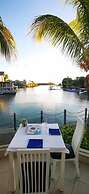 Immaculate Two Beds Luxury Marina Apartment