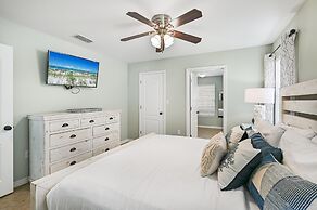 Salty Seas 405 Sandy Cay