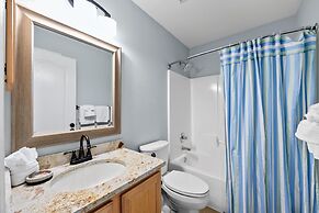 Salty Seas 405 Sandy Cay