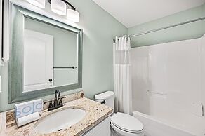 Salty Seas 405 Sandy Cay