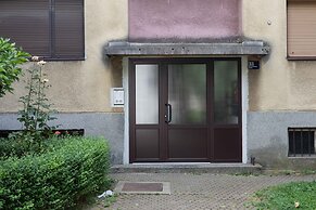 2bdr Apartment With Balcony Near Maksimir