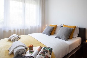 2bdr Apartment With Balcony Near Maksimir